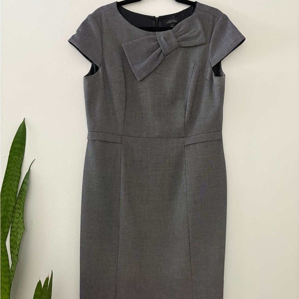 Tahari Elegant Gray Dress with Bow Detail